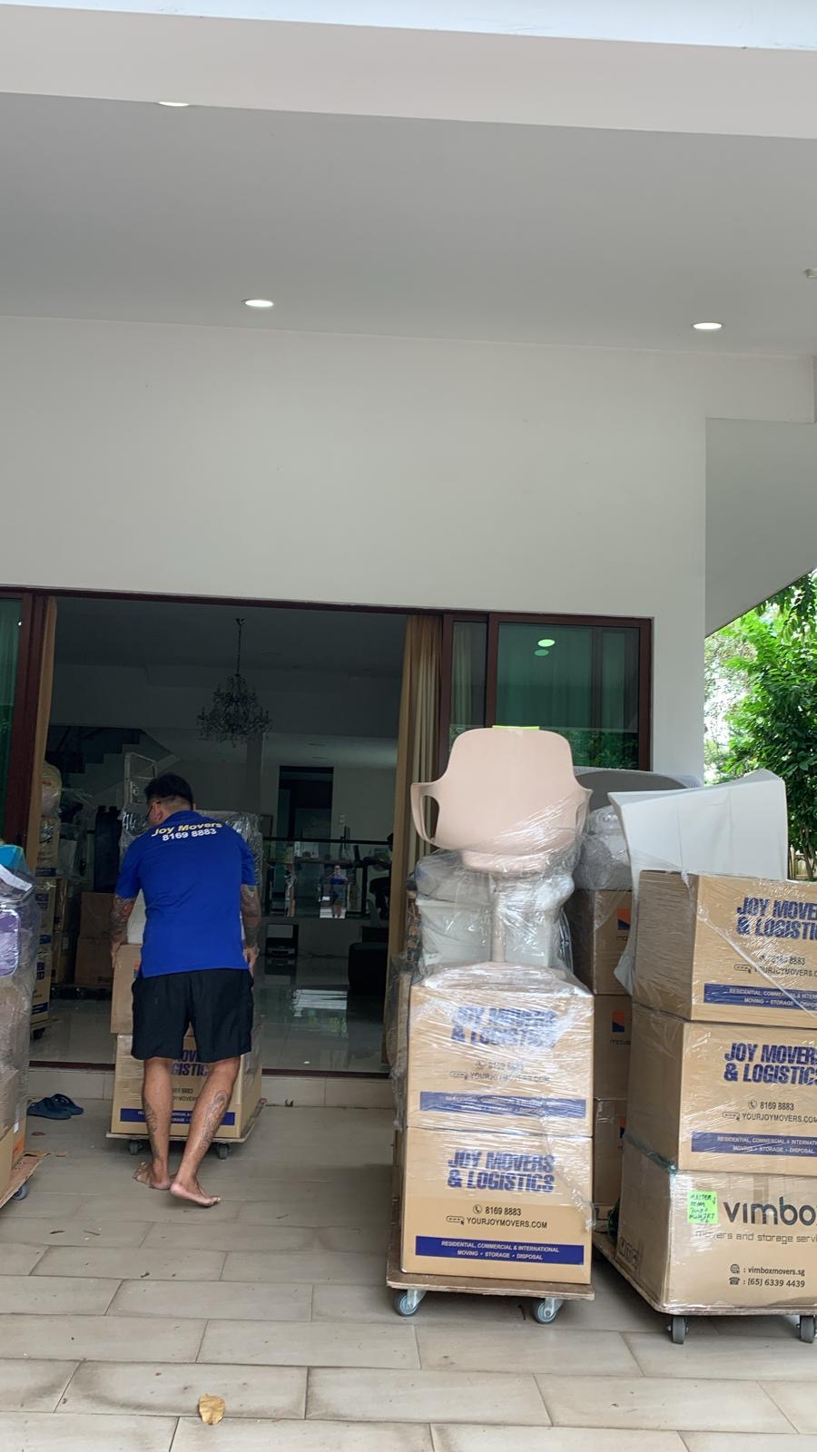 moving storage boxes for house moving